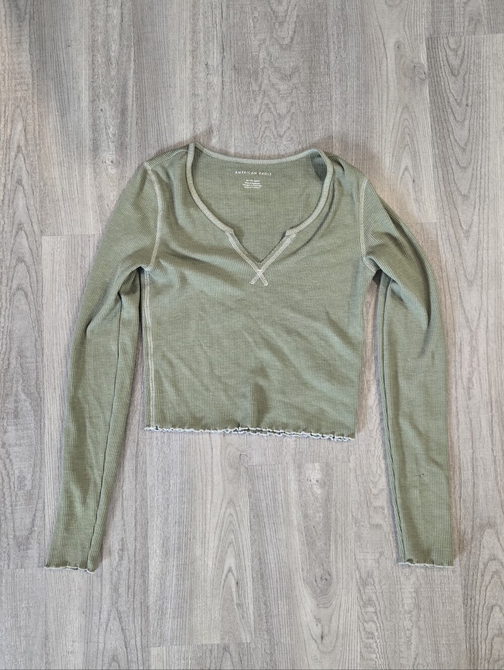 American eagle,Green long sleeve crop top with white trim, size XS